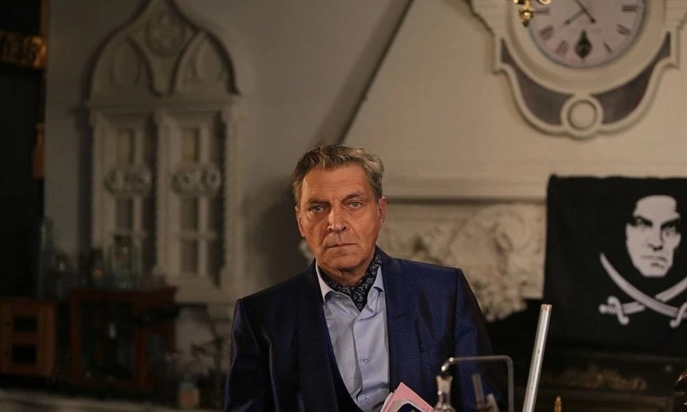 Ουκρανική υπηκοότητα σε Ρώσο δημοσιογράφο που καταδίκασε τον πόλεμο κατά της Ουκρανίας